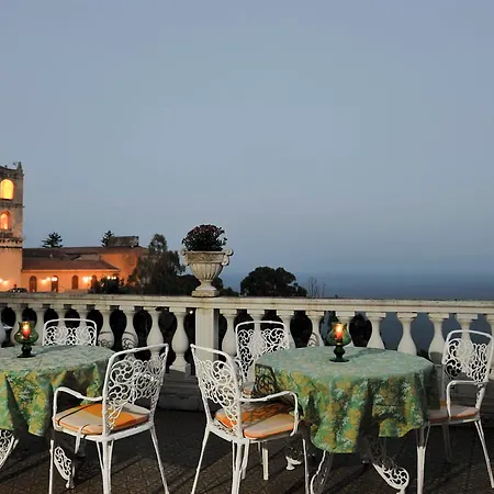 Hotel Riis 4*