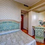 Ξενοδοχείο Riis 4*